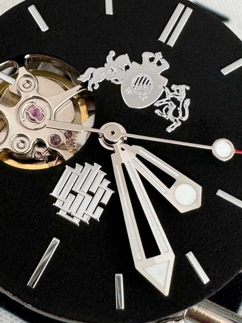 LOGO ON DIAL